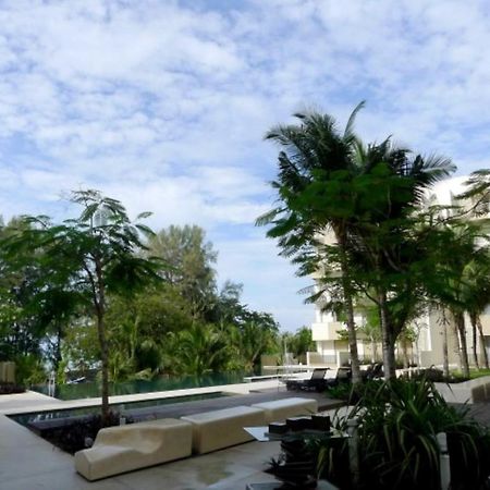 By The Sea@ Cozy Beachfront Home บาตูเฟอริงกี ภายนอก รูปภาพ