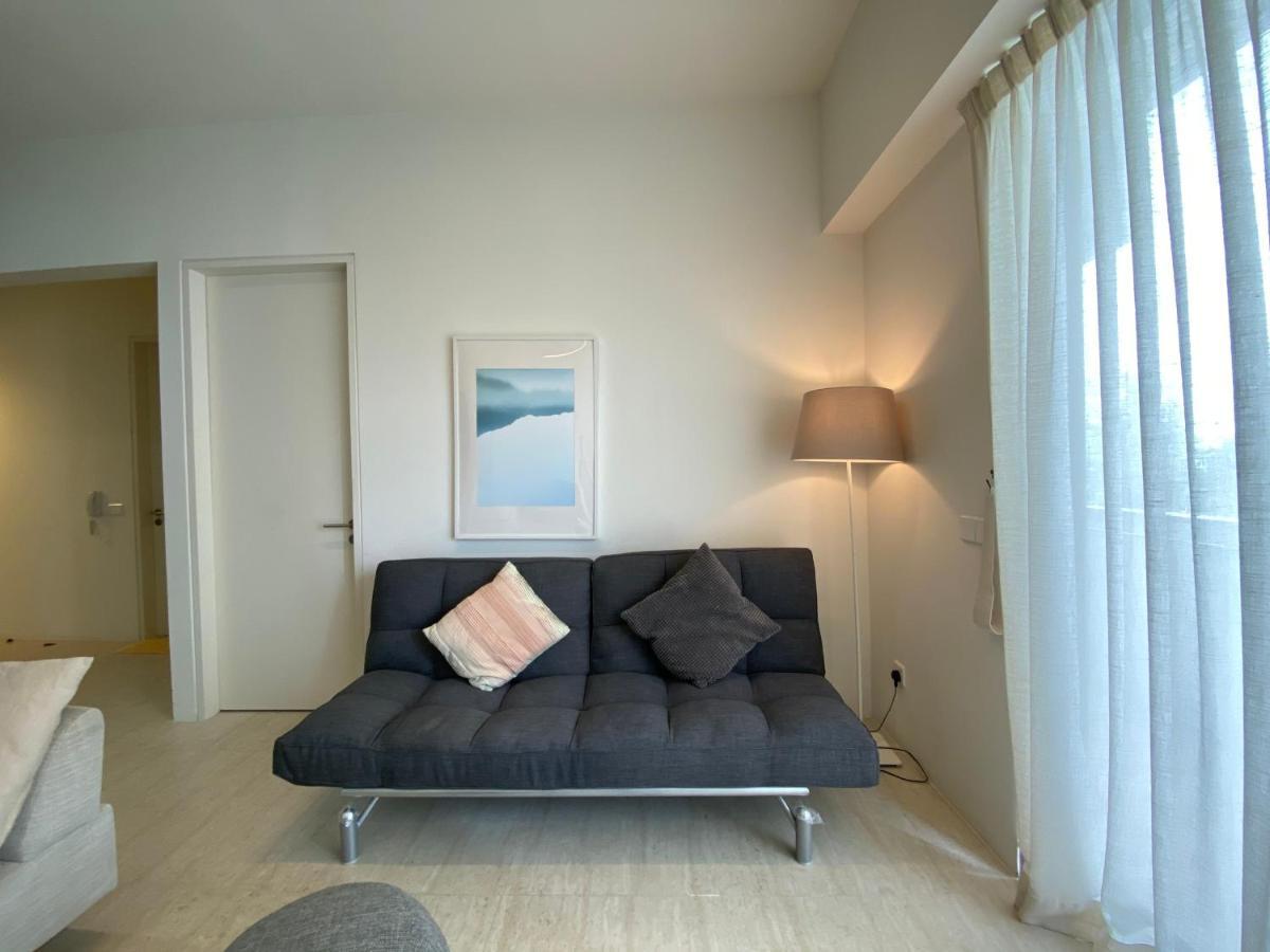 By The Sea@ Cozy Beachfront Home บาตูเฟอริงกี ภายนอก รูปภาพ